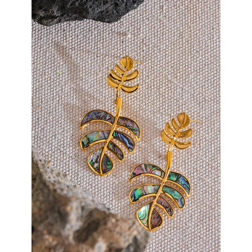 18k Gold Plated Drop Dangle Earrings - Leaves Earrings 18k Gold Plated Drop Dangle Earrings - Leaves Earrings